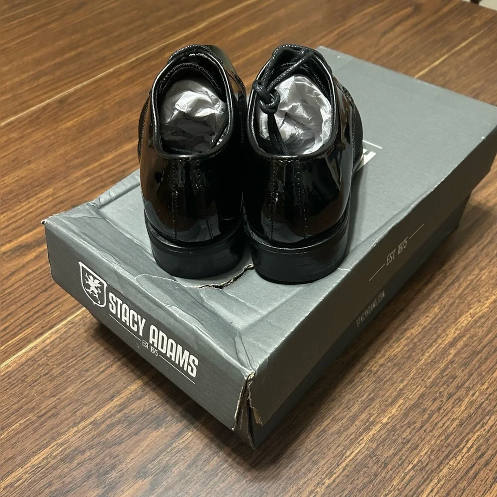 Stacy Adams Boys Glossy Black Oxfords.
